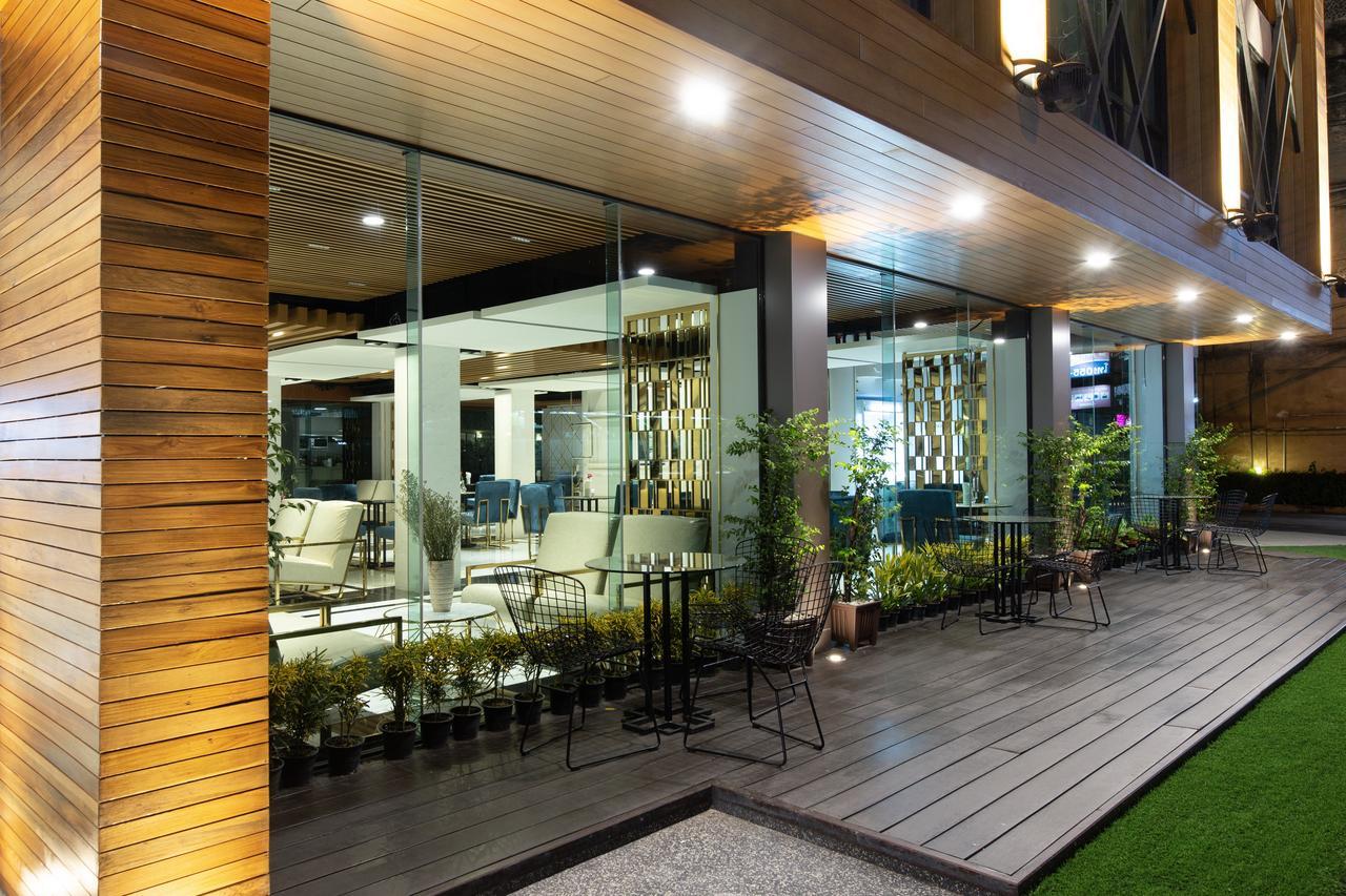 Holatel Phitsanulok Exterior foto